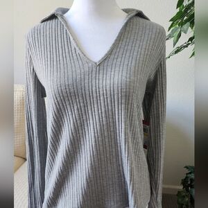 Vince Camuto Long Sleeve Ribbed Polo V Neck Gray Sweater (M)